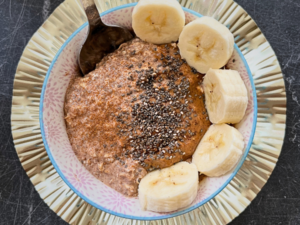 Cinnamon Roll Overnight Oats Image